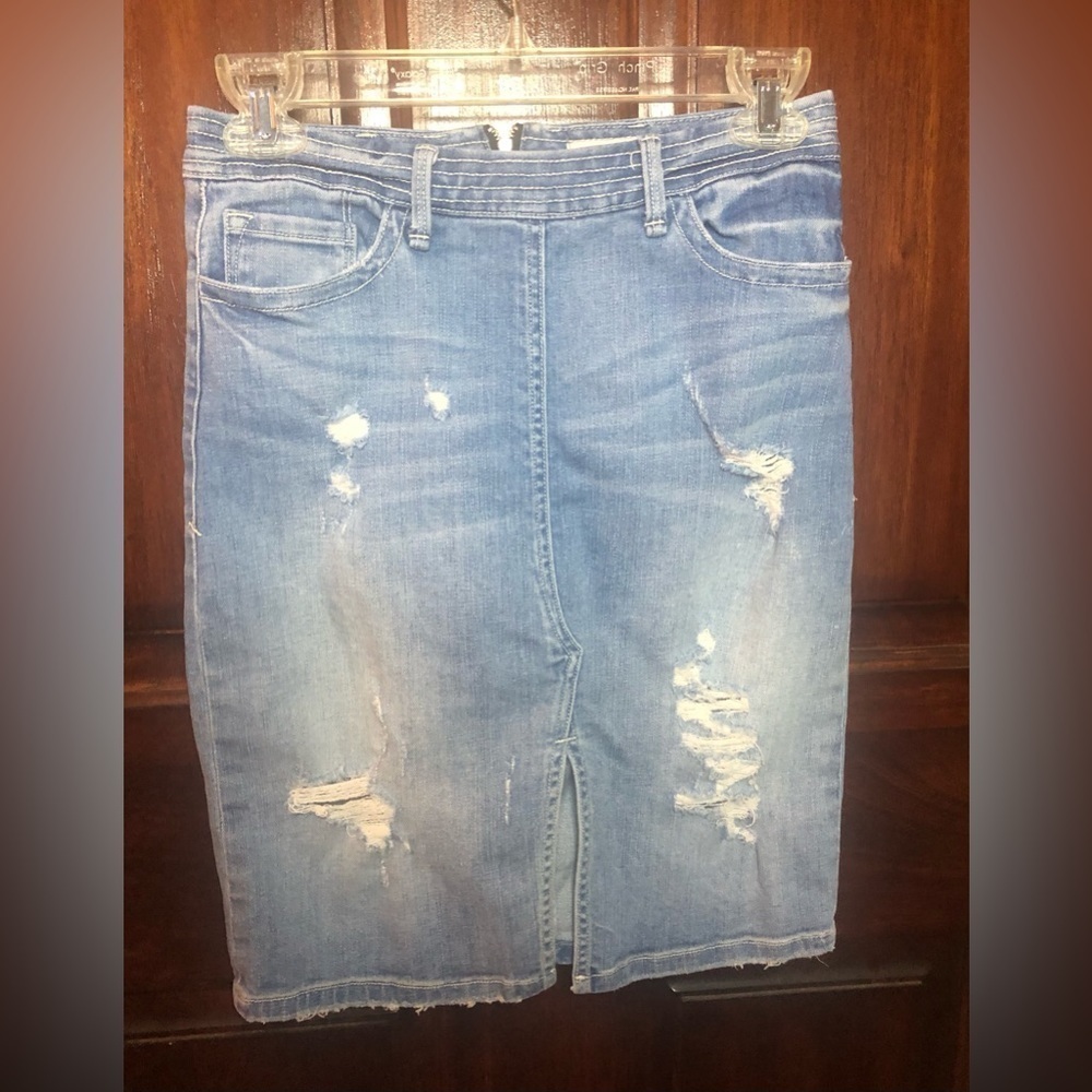 Marc by Marc Jacobs Distressed Denim‎ Skirt Size 0
